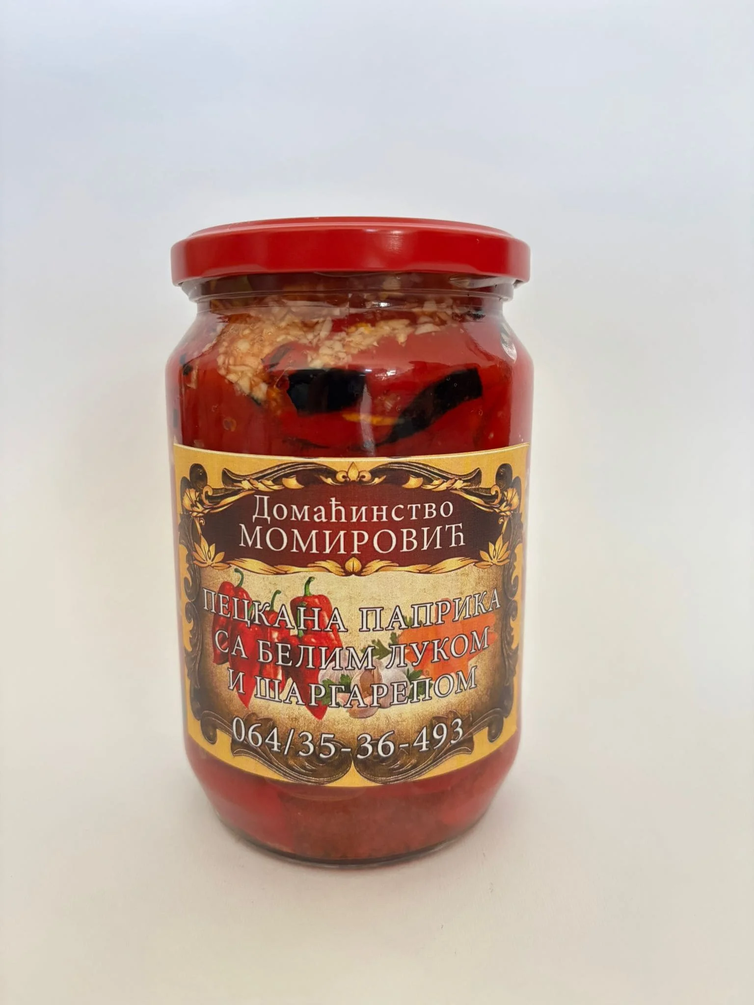 Peckana paprika sa belim lukom i šargarepom